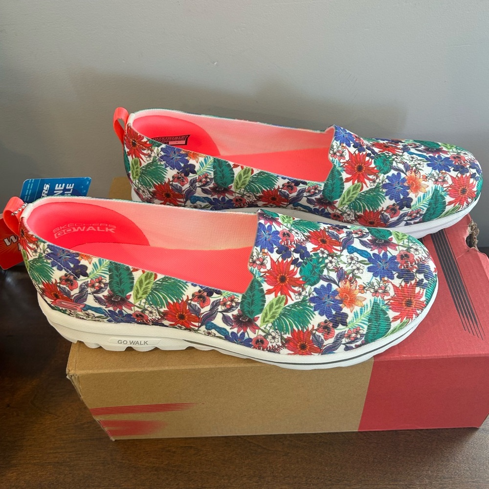 Skechers GOwalk Classic Washable Slip-Ons Spring Safari White Floral Size 11 New - Picture 10 of 12